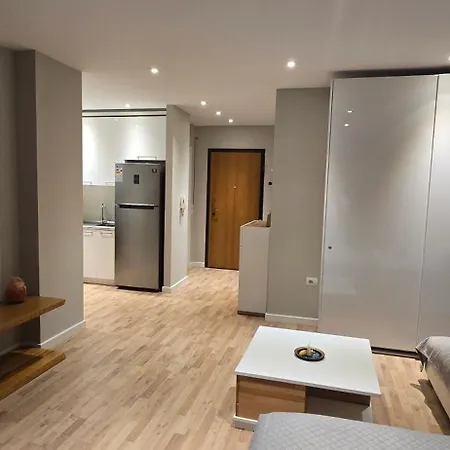 Arkle 5 * Τίρανα